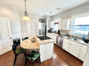 140 Cedar St, Unit 3 in Boston, MA - Building Photo - Building Photo