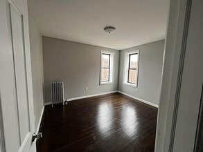 2320 Grand Ave in Bronx, NY - Building Photo - Building Photo