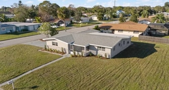 814 Hall St in Melbourne, FL - Building Photo