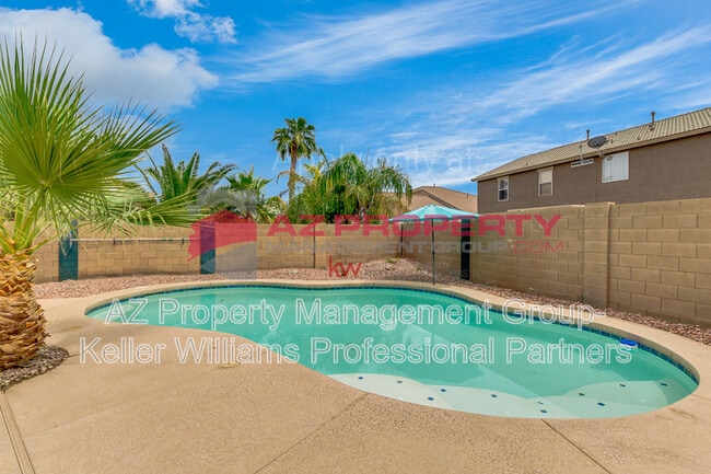 16353 W Rimrock St in Surprise, AZ - Foto de edificio - Building Photo