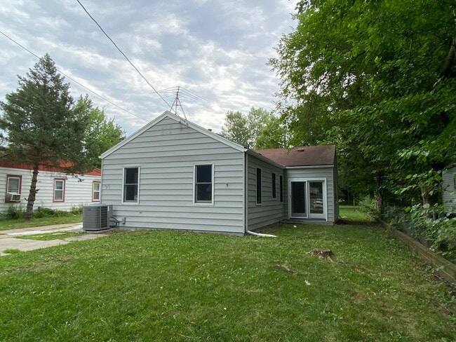 property at 4241 NE 7th St