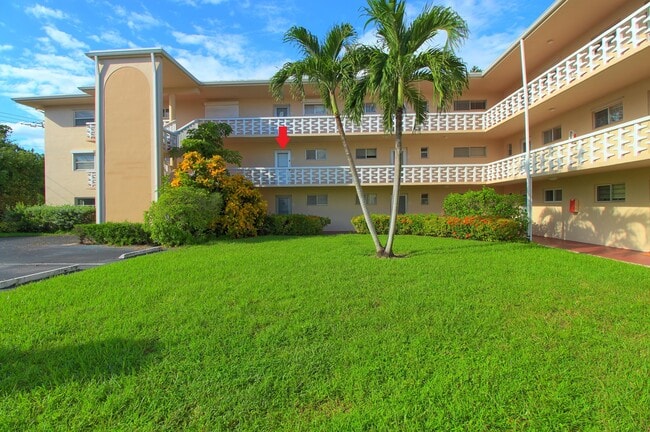 property at 2721 Garden Dr N