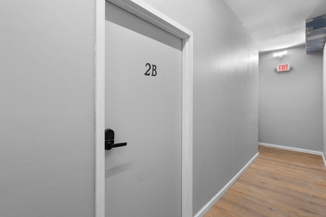 140 Grand St in Waterbury, CT - Foto de edificio - Building Photo