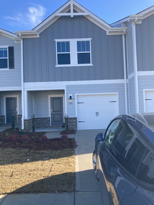 1756 Braemar Vlg Dr in Monroe, NC - Building Photo