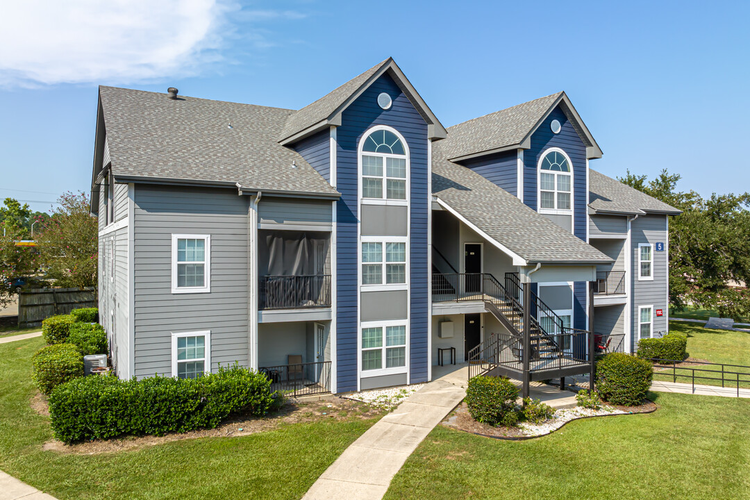 Pelican Pointe in Slidell, LA - Building Photo