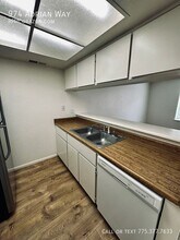 974 Adrian Way in Sparks, NV - Building Photo - Building Photo