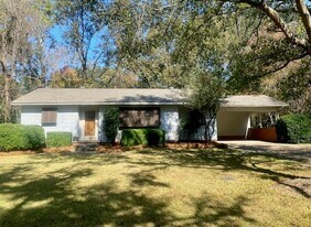 1510 Wilhurst St in Jackson, MS - Building Photo