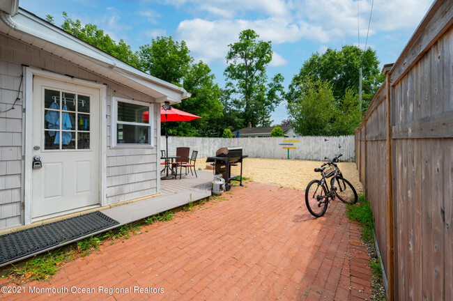 203 Bridge Ave in Bay Head, NJ - Building Photo - Building Photo