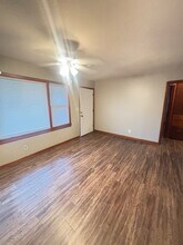 524 E Atkinson Dr in Midwest City, OK - Building Photo - Building Photo