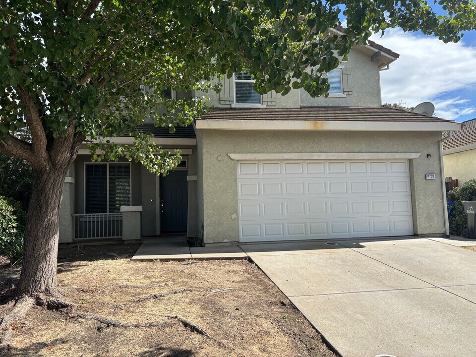 9737 Marianna Way in Elk Grove, CA - Building Photo