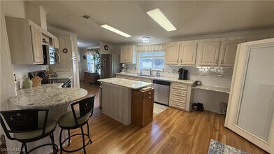 281 Ocean Reef Ln in Naples, FL - Building Photo - Building Photo