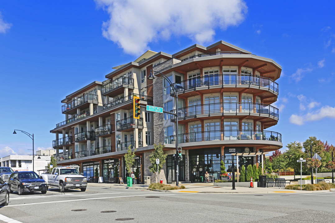 Saltaire in White Rock, BC - Building Photo