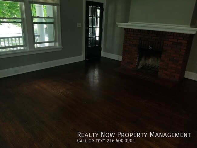 3149 E Derbyshire Rd in Cleveland Heights, OH - Building Photo - Building Photo