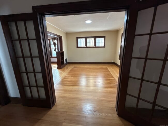 411 Ellis St in New Britain, CT - Building Photo - Building Photo