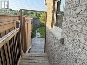 80 Chouinard Wy in Aurora, ON - Building Photo - Building Photo