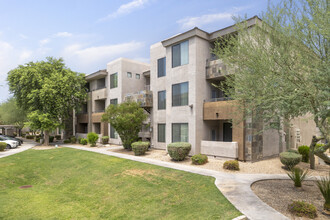 Aria on Cave Creek Apartments in Phoenix, AZ - Building Photo - Building Photo