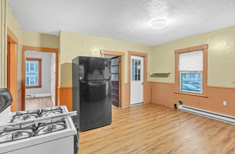 45 Church St-Unit -2 in Spencer, MA - Building Photo - Building Photo