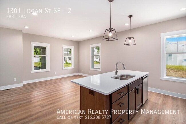 1301 Logan St SE-Unit -2 in Grand Rapids, MI - Building Photo - Building Photo