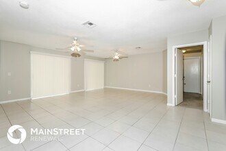 22458 SW 56th Ave in Boca Raton, FL - Foto de edificio - Building Photo