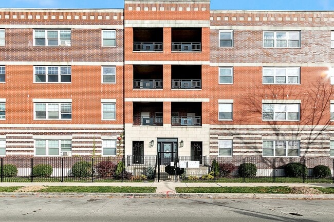 property at 6156 S Kenwood Ave