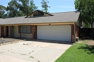 10031 Haddington Dr in Houston, TX - Building Photo - Building Photo