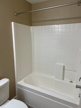 204 Old Pond Dr in Kingsland, GA - Building Photo - Building Photo