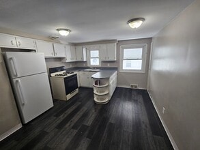 11431 Hempstead Rd in Garfield Heights, OH - Building Photo - Building Photo