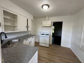 400-402 N Jefferson St in Kaufman, TX - Building Photo - Building Photo