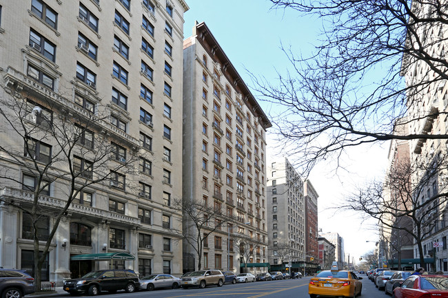 895 W End Ave in New York, NY - Building Photo - Building Photo