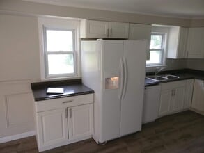 72 Westbrook Dr in Springfield, MA - Building Photo - Building Photo