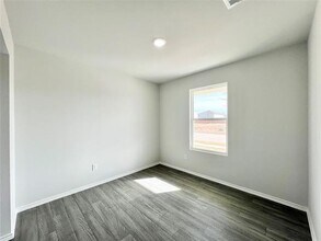 829 Bluffview Dr in Cleburne, TX - Building Photo - Building Photo