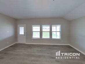10396 Ft Teran Trl in Crowley, TX - Building Photo - Building Photo