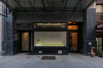 29 W 15th St in New York, NY - Foto de edificio - Building Photo