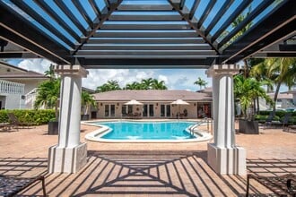 Legacy at Dadeland in Miami, FL - Building Photo - Building Photo