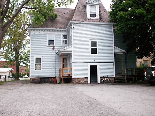 510 West Ave in Medina, NY - Foto de edificio - Building Photo