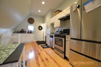 315 Warren St, Unit 3 in Waltham, MA - Foto de edificio - Building Photo