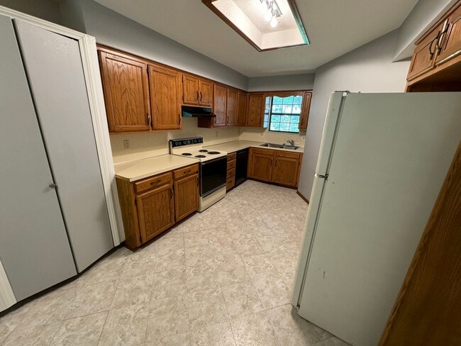 304 E Cardinal Dr in Springfield, MO - Building Photo - Building Photo