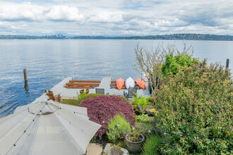 LAKESIDE CONDOMINIUM in Seattle, WA - Building Photo - Building Photo