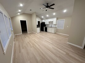 4238 State Hwy 64 in Henderson, TX - Building Photo