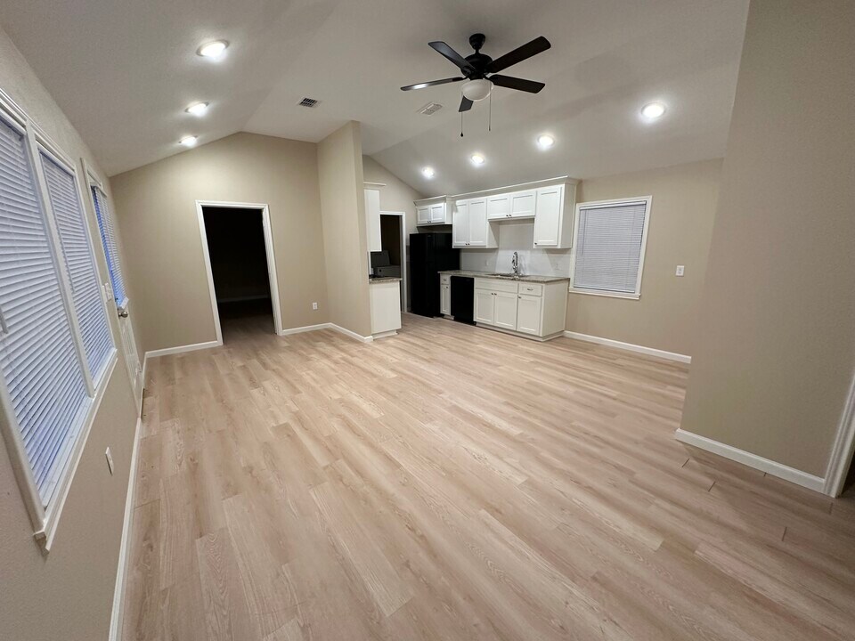 4238 State Hwy 64 in Henderson, TX - Building Photo