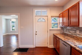 612 Lavina St in Fort Wayne, IN - Foto de edificio - Building Photo