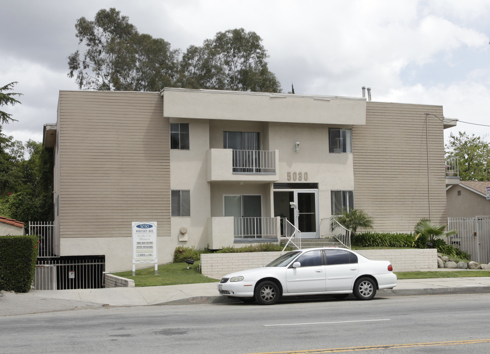 5030 Whitsett Ave in North Hollywood, CA - Foto de edificio