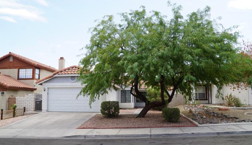 352 Keating St in Henderson, NV - Building Photo