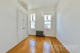 Charming 2 Bedroom with a Large Private Ba in Brooklyn, NY - Building Photo - Building Photo