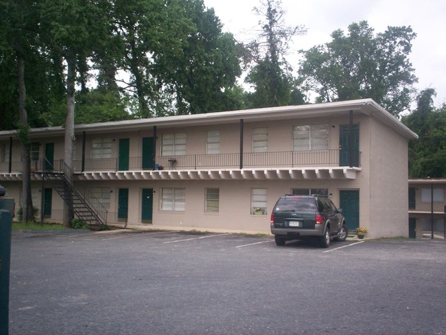 SJ Apartment Homes in Macon, GA - Foto de edificio - Building Photo