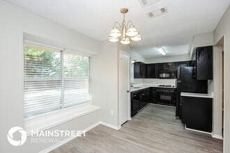 2817 Fenwick St, Unit 9108-A in Grand Prairie, TX - Foto de edificio - Building Photo