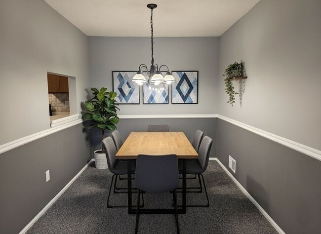 447 Danbury Ln in East Brunswick, NJ - Building Photo - Building Photo