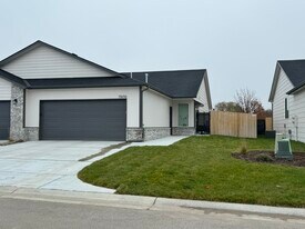 15656 E 21st Ct N in Wichita, KS - Building Photo