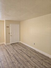 7010 SW 21st Ln in Gainesville, FL - Foto de edificio - Building Photo