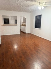 1771 E 83rd St in Los Angeles, CA - Foto de edificio - Building Photo